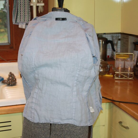 Autreton Short Sleeve Women's Dress Shirt - Picture 6 of 6